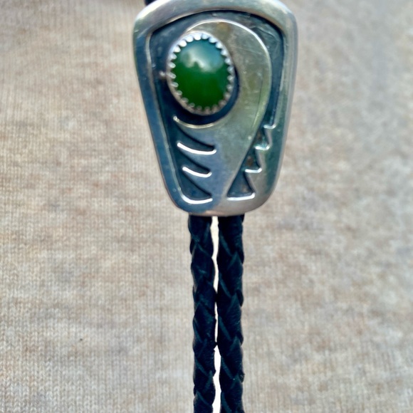 Elegant Sterling Silver Bolo Tie with leather ties also tipped with silver - Picture 3 of 11